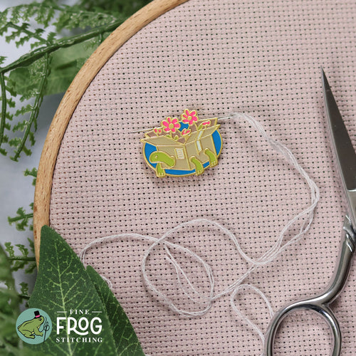 Box Turtle Needleminder - Magnetic Cross Stitch Needle Holder